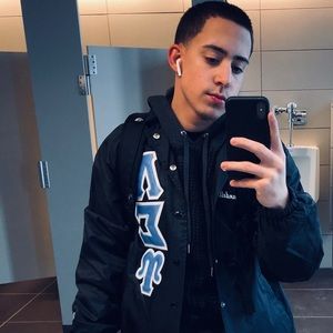 Meet your Posher, Justin